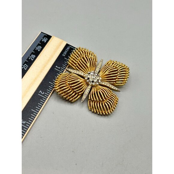 Crown Trifari Maltese Cross Brooch Gold Tone Rhinestone Hard To Find Design - Picture 7 of 7